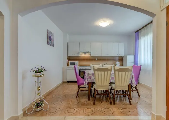 Lägenhet Luce Podstrana